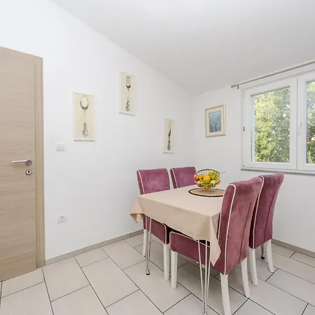 Casa Felice Apartments-holiday Holiday home Kastela
