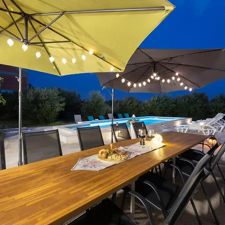 Casa Felice Apartments-holiday * Kastela