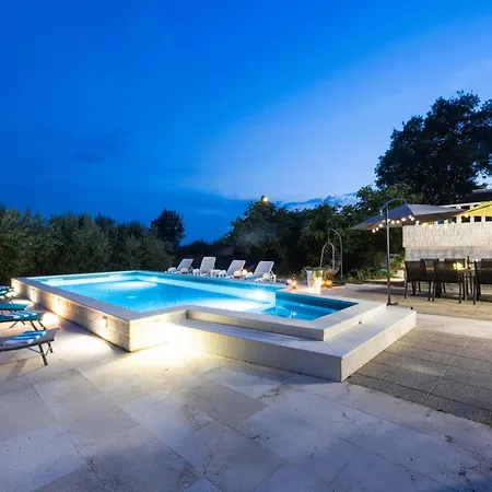 Holiday home Casa Felice Apartments-holiday *