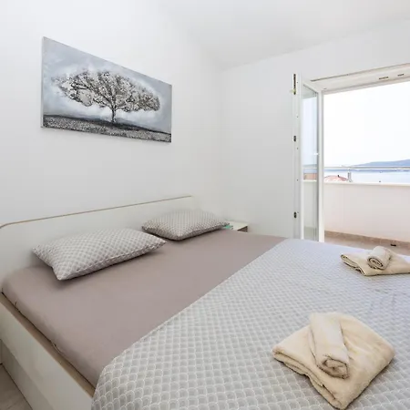 Casa Felice Apartments-holiday Kastela