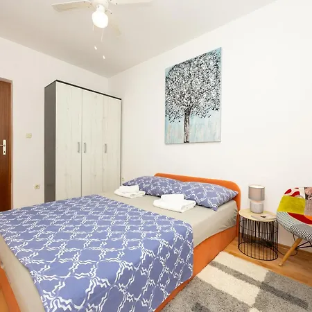 Casa Felice Apartments-holiday Holiday home Kastela