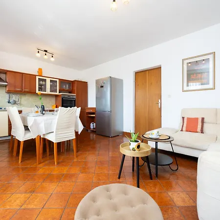 Casa Felice Apartments-holiday Holiday home Kastela