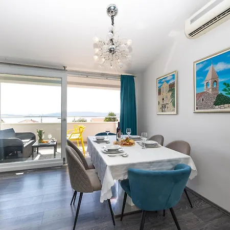 Casa Felice Apartments-holiday Kastela