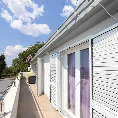 Casa Felice Apartments-holiday Holiday home Kastela