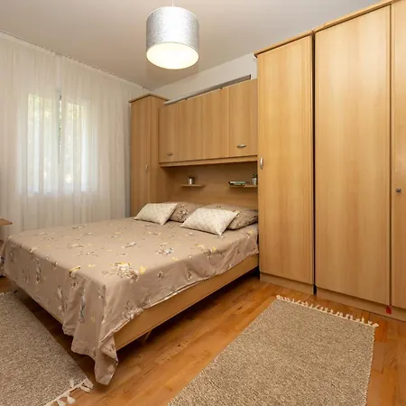 Casa Felice Apartments-holiday Kastela
