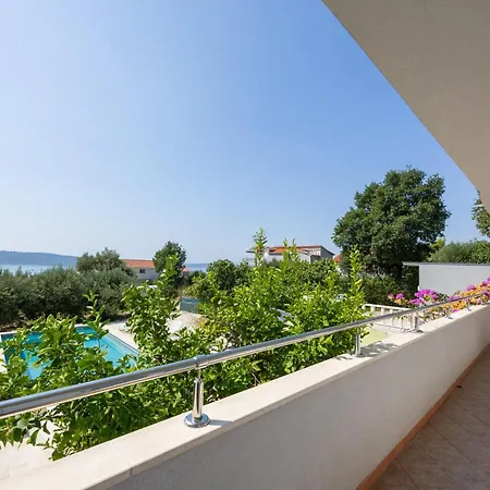 Casa Felice Apartments-holiday Holiday home Kastela