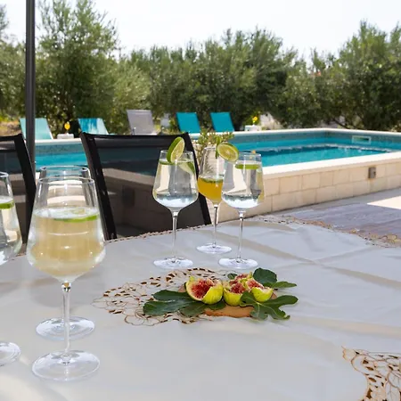 Casa Felice Apartments-holiday * Kastela